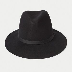 Wilfred Huette hat